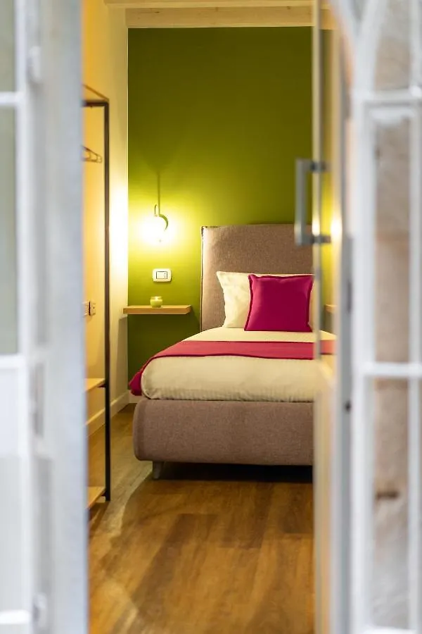 The Room Ortigia Syracuse 0*,